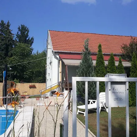 Evi Nyaralohaz Feriehus