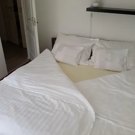 Evi Nyaralohaz Feriehus *